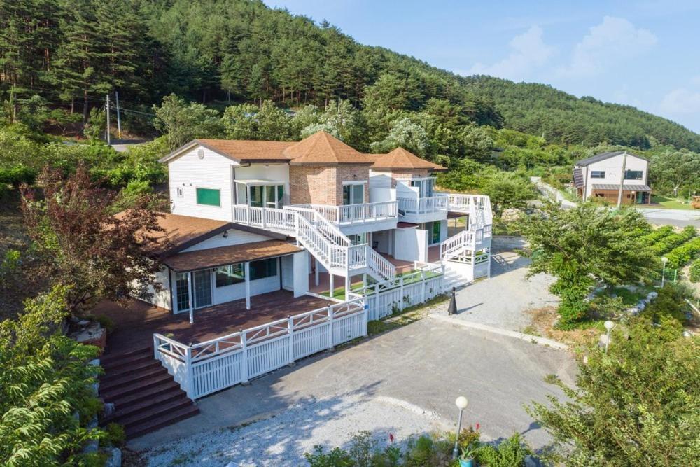 Gangneung Chunja Yeoinsook Exterior foto